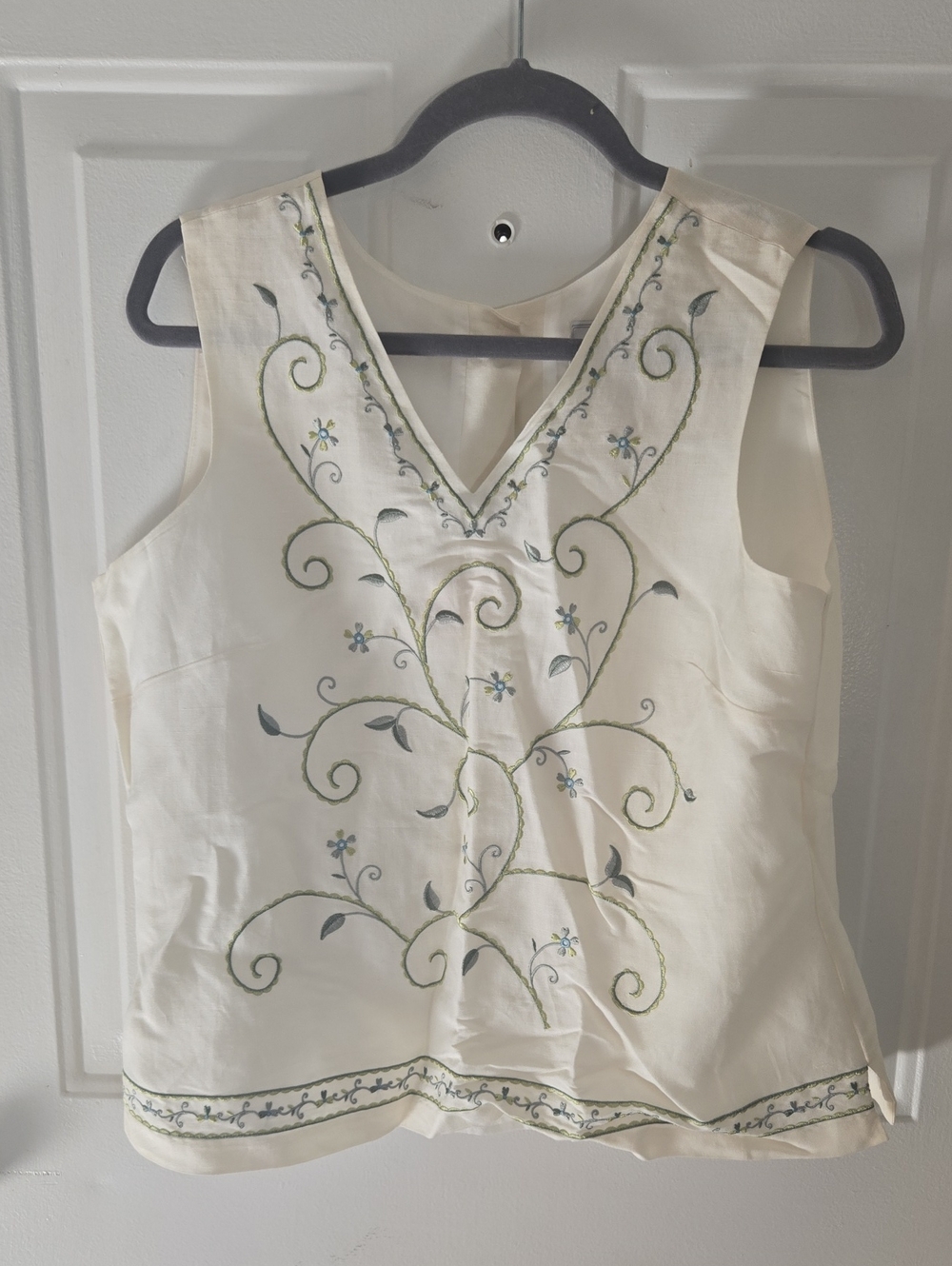 Vintage Jordan Embroidered Sleeveless Blouse / Vest - Size S